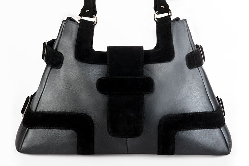 Matt black women's dress handbag, matching pumps and belts. Profile view - Florence KOOIJMAN